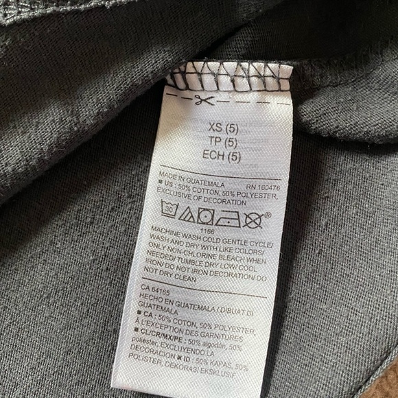 3/$15 or 4/$19 Halloween Glow In The Dark Minnie Mouse Disney Shirt Sz XSmall 5 - Picture 9 of 11